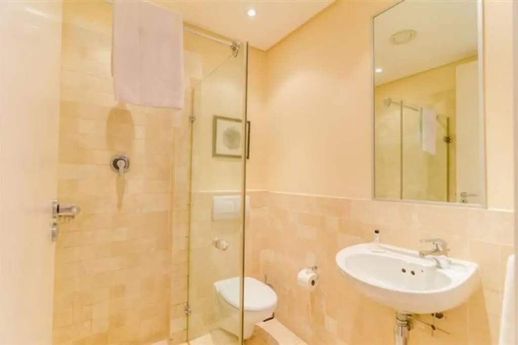 Parama 003 Secure, Luxurious Waterfront Apartment Cape Town South Africa